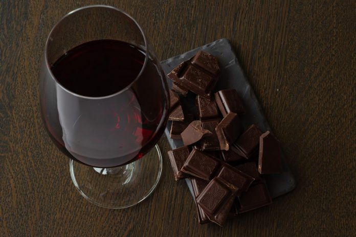 Vin rouge et chocolat noir