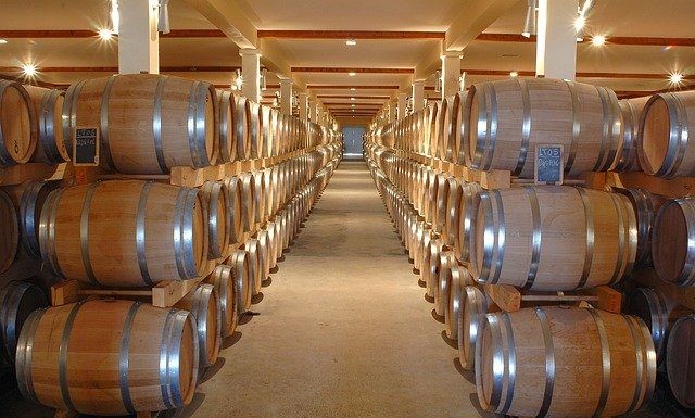 Oak barrels maturation : the impact on the wines Oak barrels